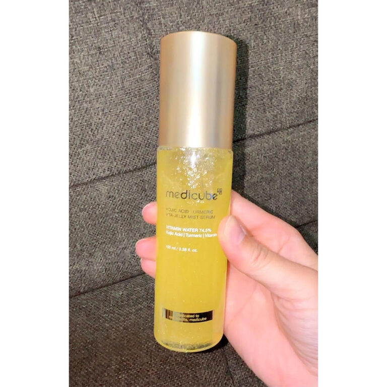 MEDICUBE-KOJIC-ACID-TURMERIC-VITA-JELLY-MIST-SERUM8-768x768