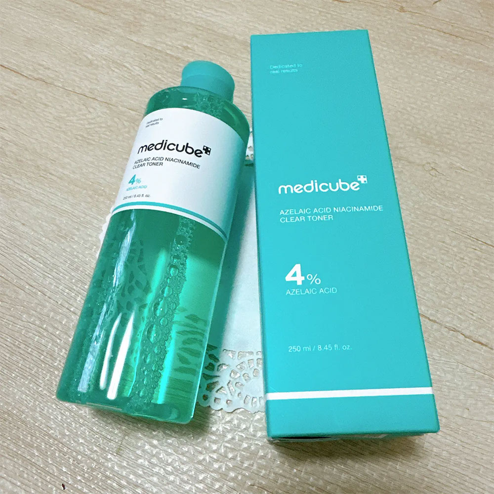 Medicube-Azelaic-Acid-Niacinamide-Clear-Toner-2