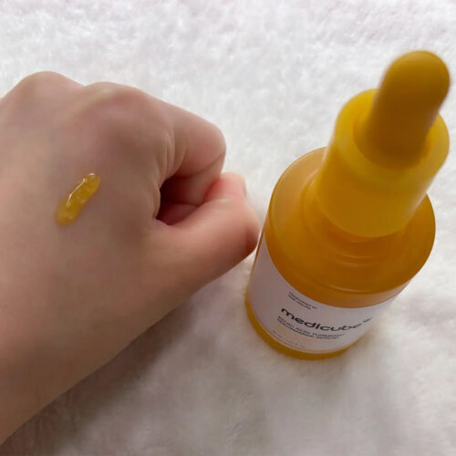 Medicube-Kojic-Acid-Turmeric-Capsule-Serum-3-500x500