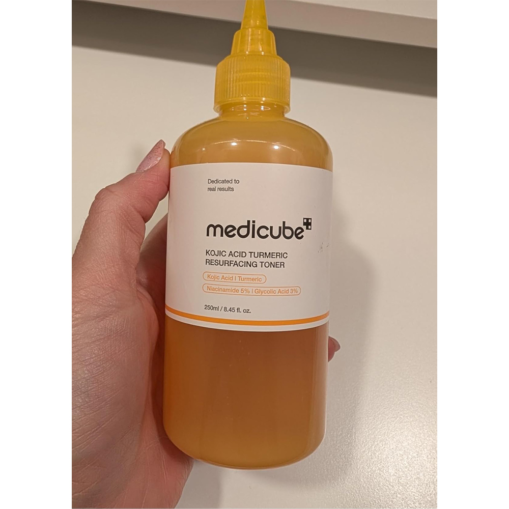 Medicube-Kojic-Acid-Turmeric-Resurfacing-Toner-3