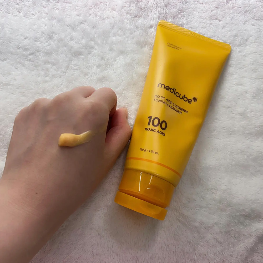 Medicube-Kojic-Acid-Turmeric-Toning-Cleanser-3